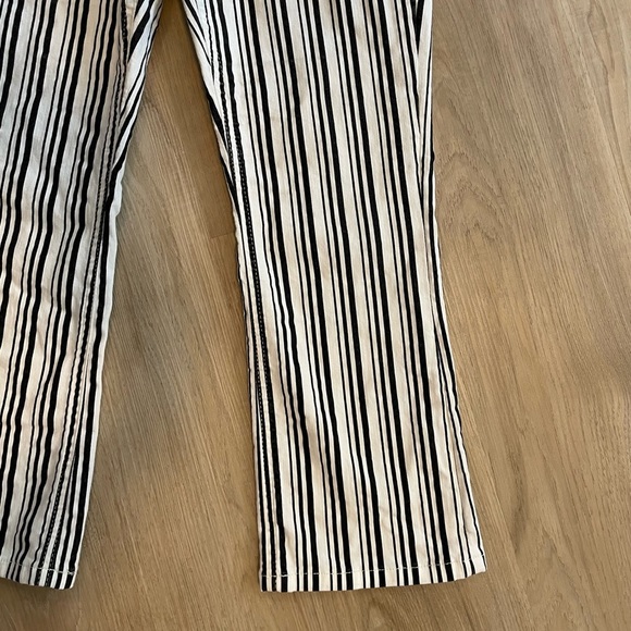 URBAN Outfitters Striped Ankle Jeans - Picture 4 of 15